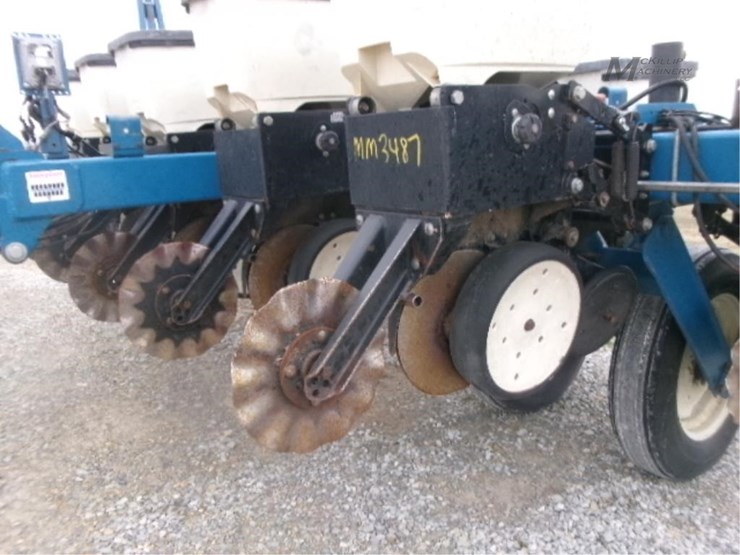 2000-kinze-3000-image-11