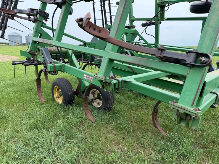 john-deere-680-image-17