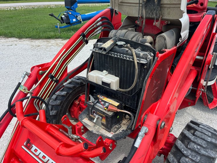 new-holland-boomer-8n-image-19