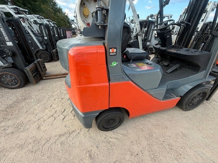 #2072-•-toyota-8fgcu3d-forklift-image-15