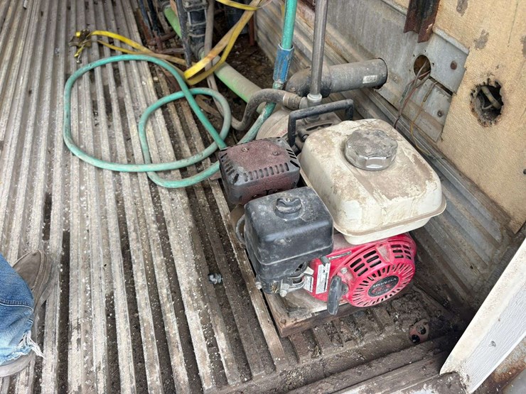 1991-utility-45'-image-20