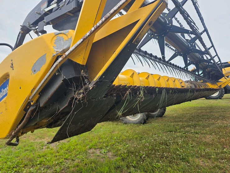 new-holland-74c-image-39