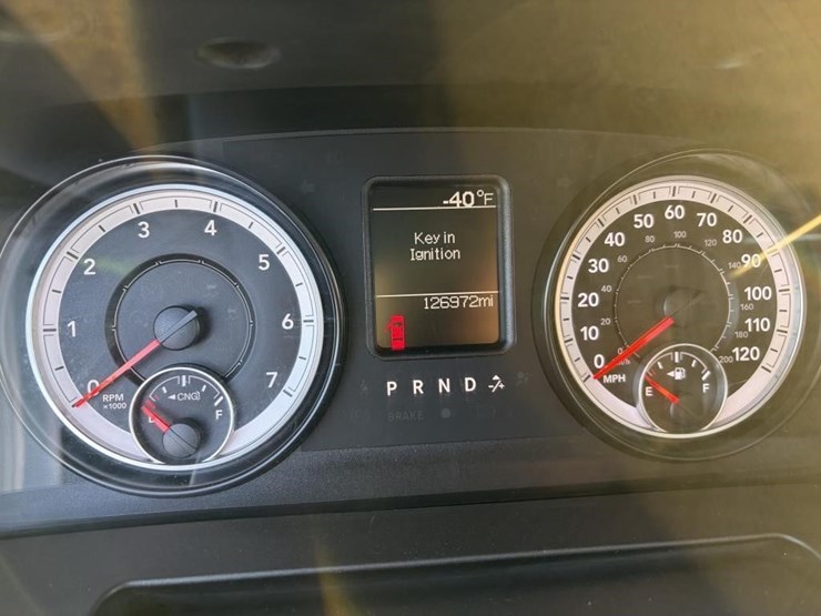 2016-dodge-2500-image-11