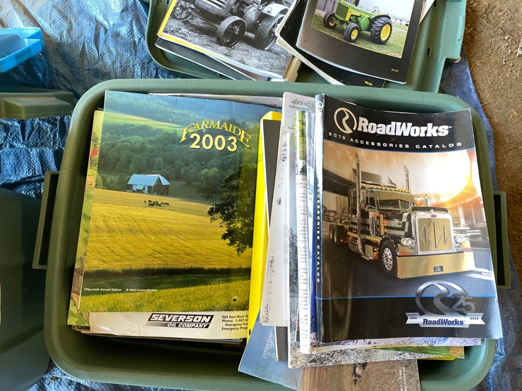 #4714-•-assortment-of-tractor-magazines-image-5