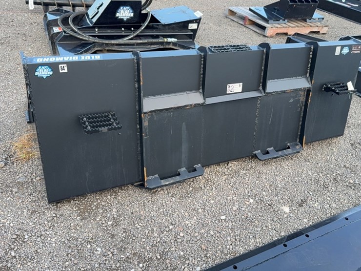 #2028-•-blue-diamond-84"-skid-steer-tooth-bucket-image-3