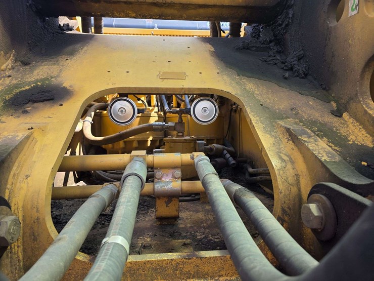 2002-caterpillar-345b-image-46