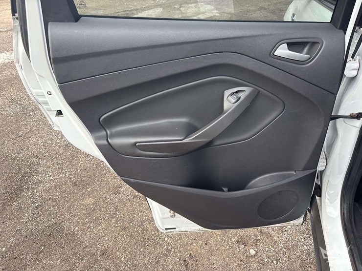 2013-ford-escape-image-18