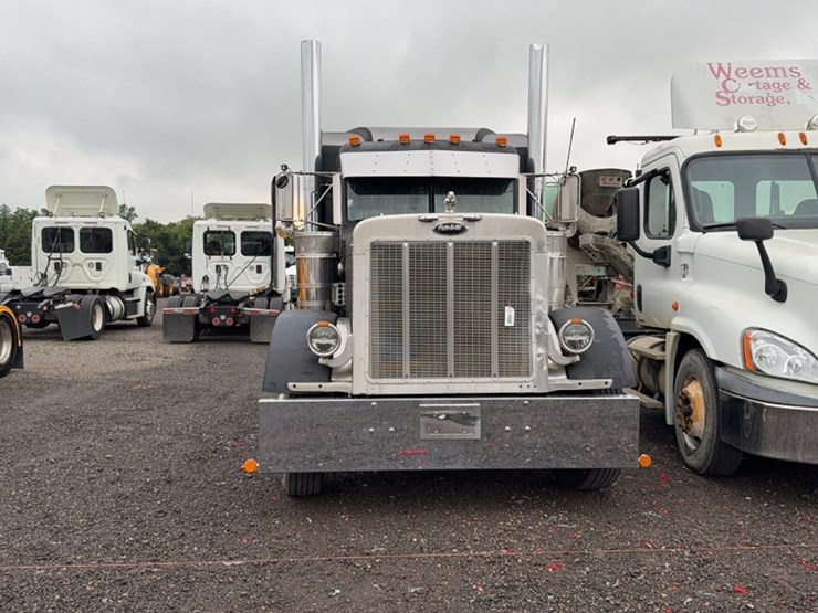 peterbilt-379-image-2