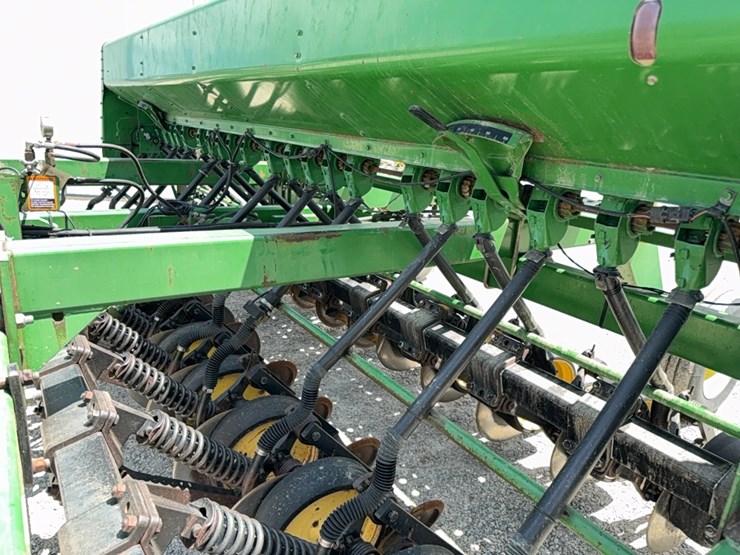 john-deere-750-image-10