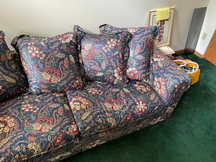 #7315-•-couch-image-5