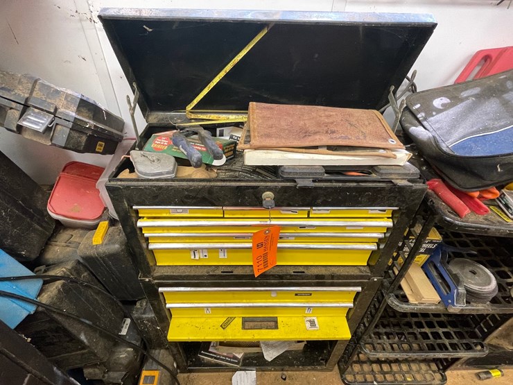 #7110-•-small-tool-box-and-contents-image-1
