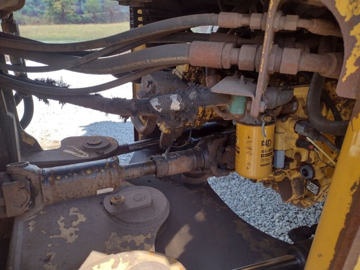 caterpillar-930k-image-22
