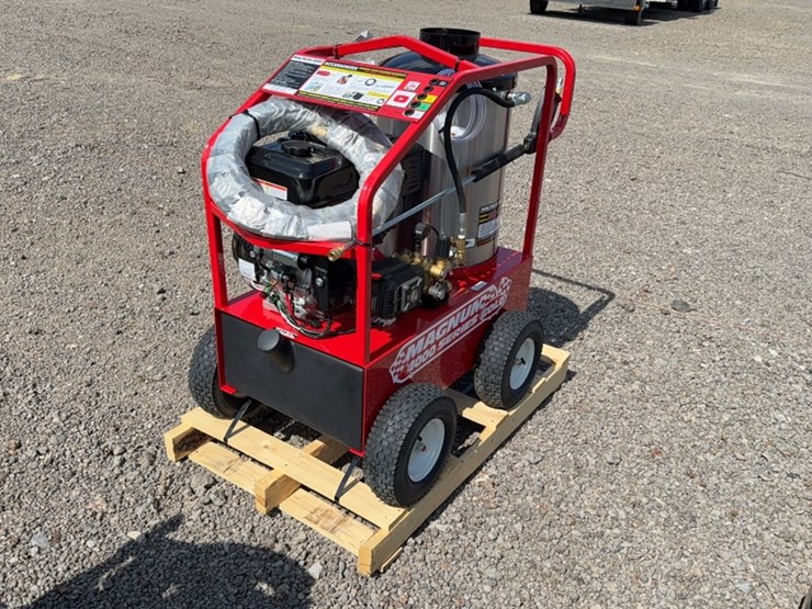 #2055-•-magnum-4000-series-heated-pressure-washer-image-3