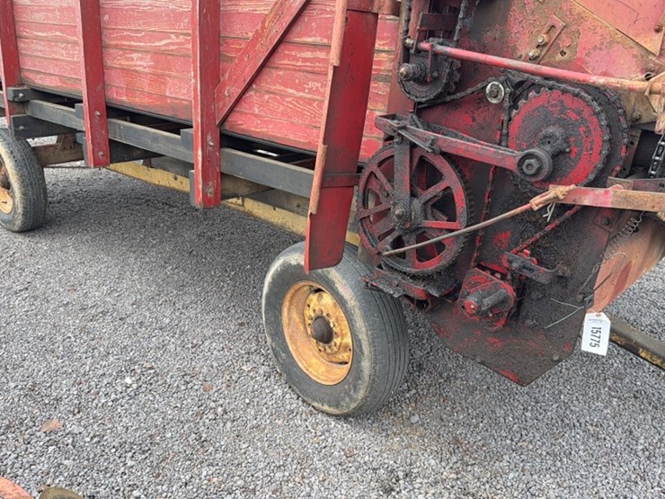 new-holland-m7-image-3