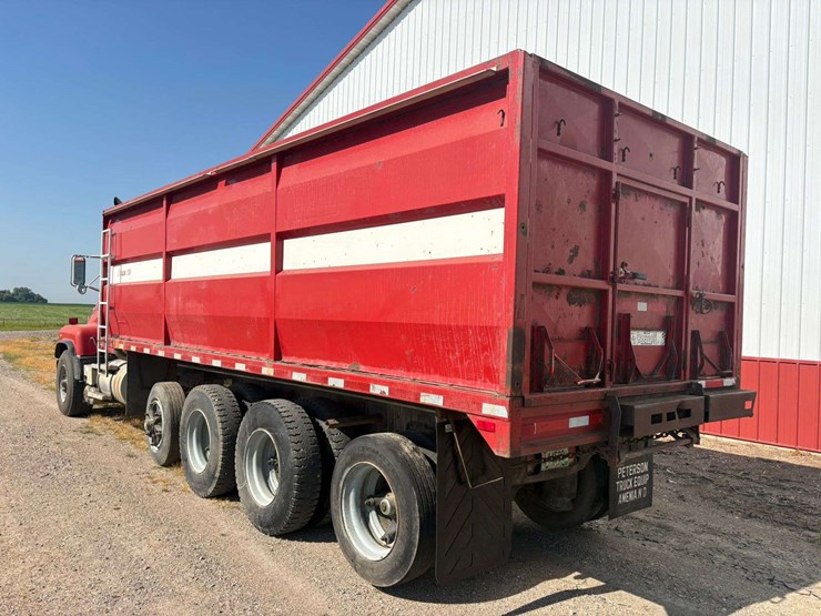 1986-mack-valueliner-image-8