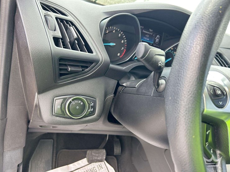 2015-ford-escape-image-15