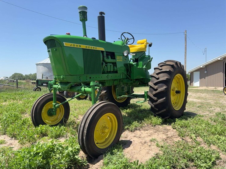 john-deere-3020-image-2