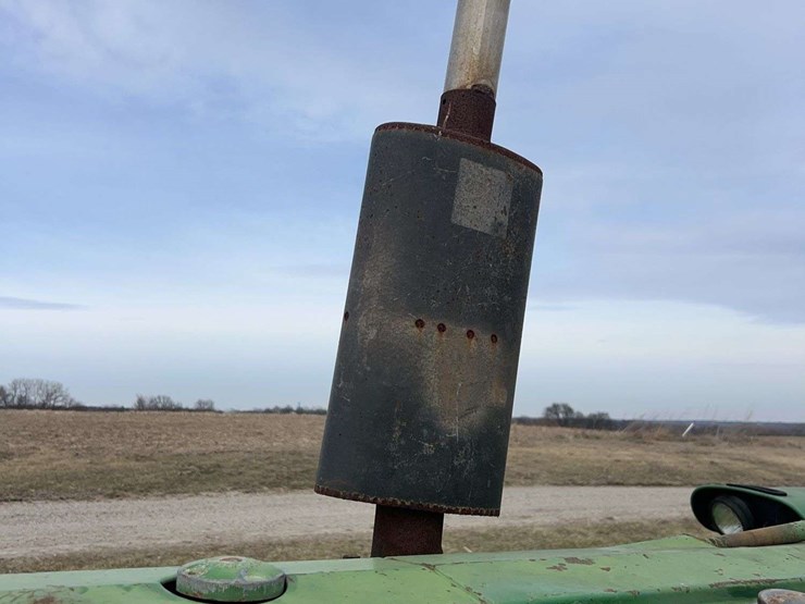 john-deere-720-image-15
