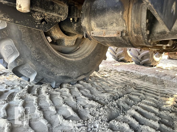 2010-case-ih-steiger-485-image-52