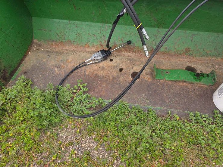 john-deere-148-image-6