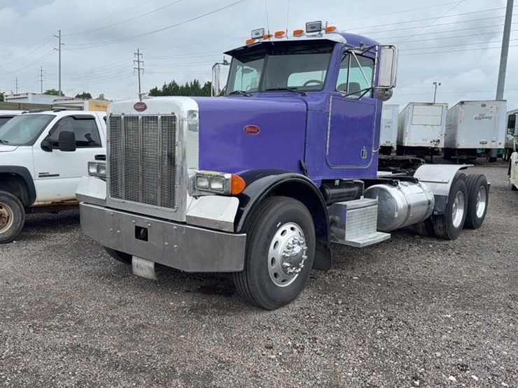 2000-peterbilt-378-image-1