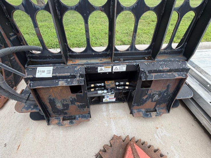 dymax-ranch-axe-tree-saw-skid-attach-image-8
