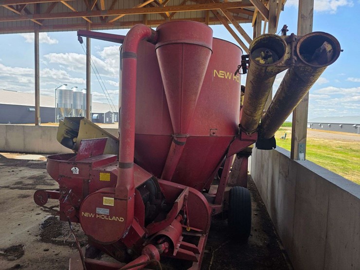 new-holland-357-image-22
