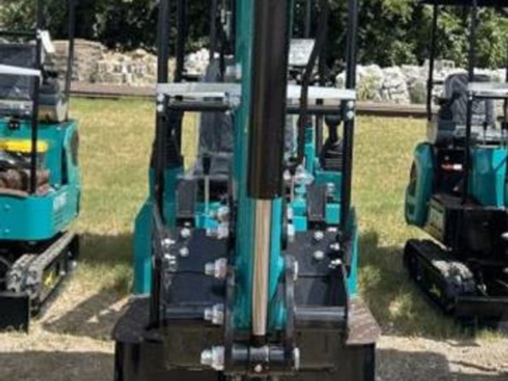 #243-•-cfg-mini-excavator---mh13rx-image-2