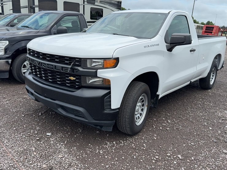2020-chevrolet-1500-image-1