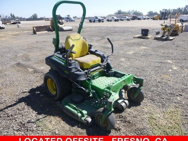2021-john-deere-60-image-1
