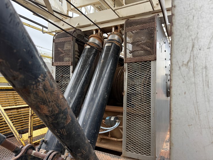 2007-caterpillar-c15-image-12