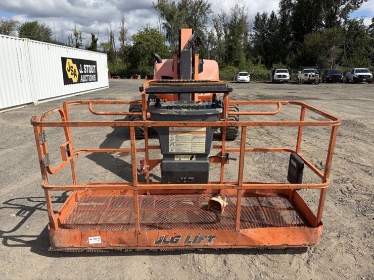 2015-jlg-600aj-image-8