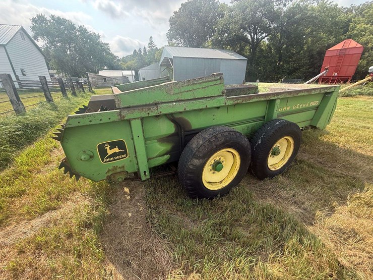 john-deere-660-image-9