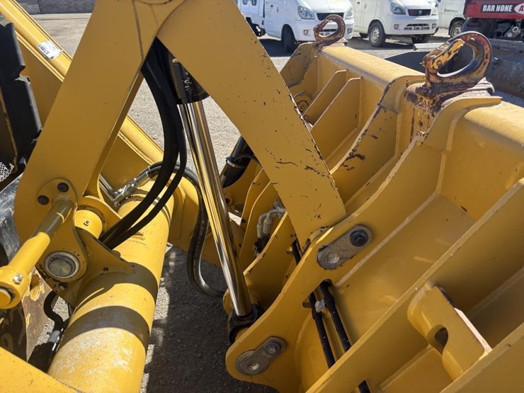 2012-caterpillar-420f-image-14