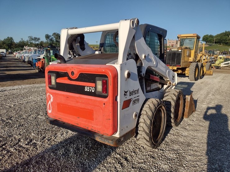bobcat-s570-image-30
