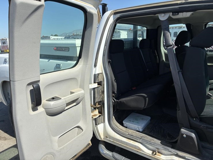 2012-gmc-sierra-2500hd-image-13