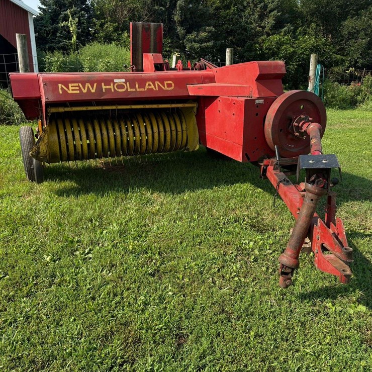 NEW HOLLAND 273