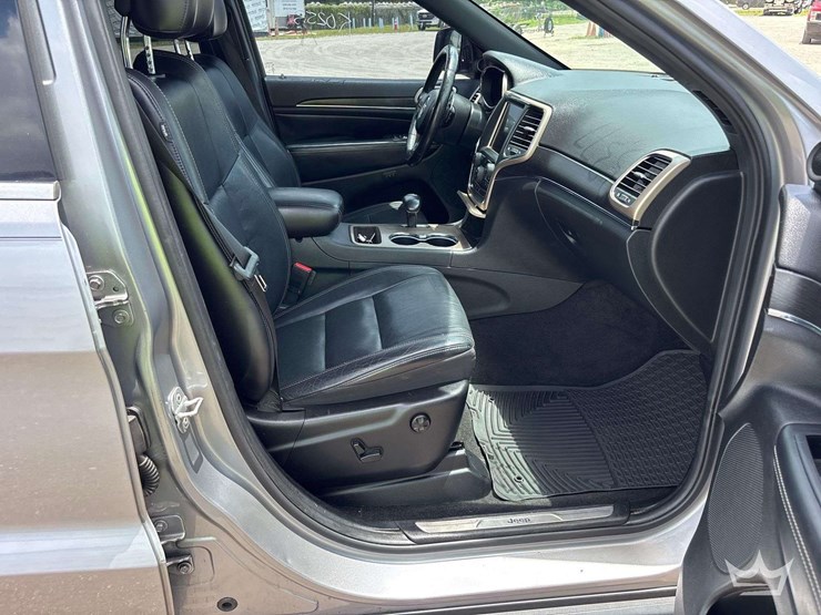 2014-jeep-grand-cherokee-image-19