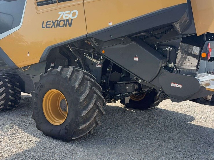 2021-claas-lexion-760-image-21
