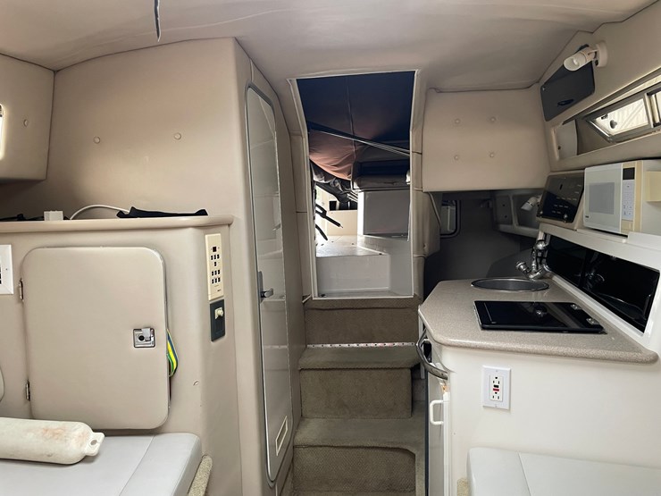 #2798-•-1999-chaparral-signature-27-cabin-cruiser-boat-image-37