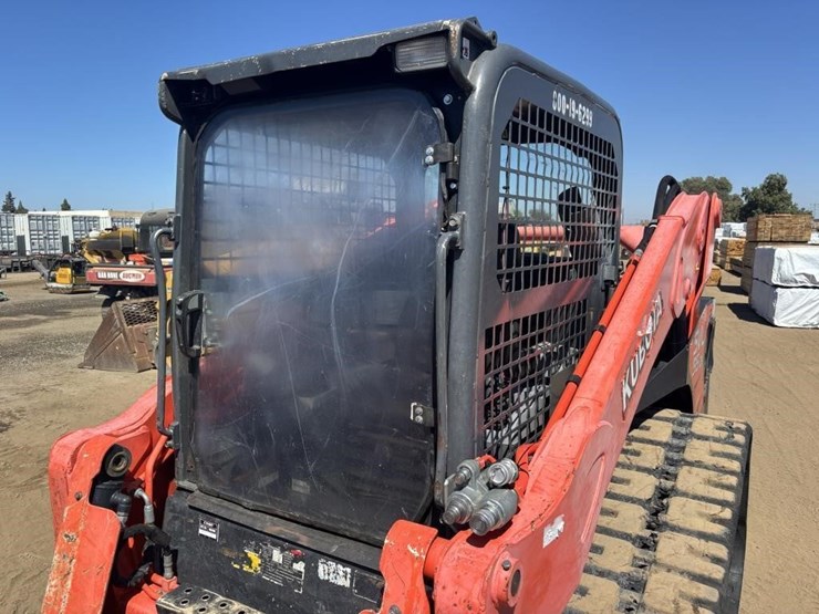 2017-kubota-svl95-2s-image-20