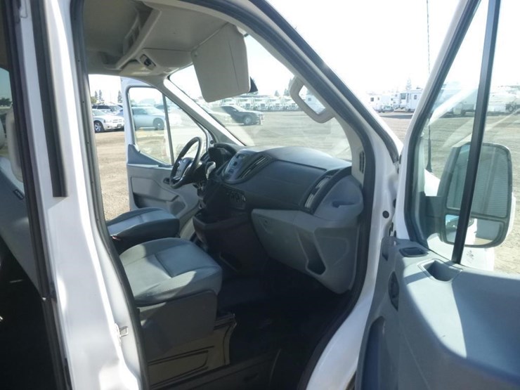 2019-ford-transit-image-6