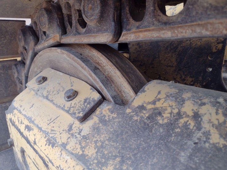caterpillar-d4k2-xl-image-16