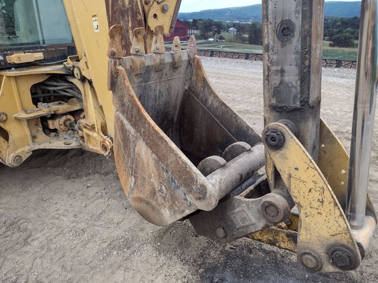 caterpillar-416d-image-33