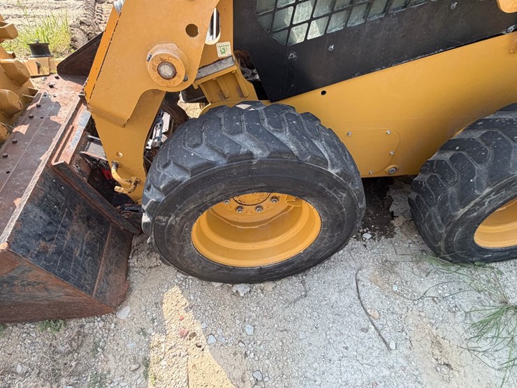 2021-caterpillar-226d3-image-9
