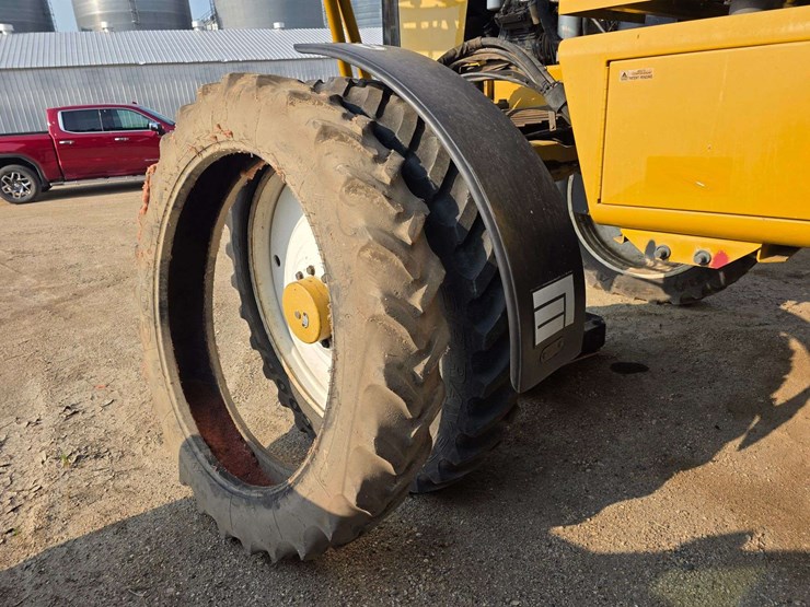 rogator-1074-self-propelled-sprayer,-100'-booms,-currently-winterized,-320/90r50-tires,-rears-with-d-image-45