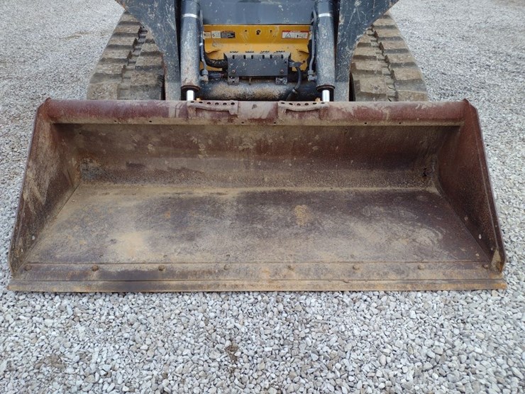 deere-331g-image-19