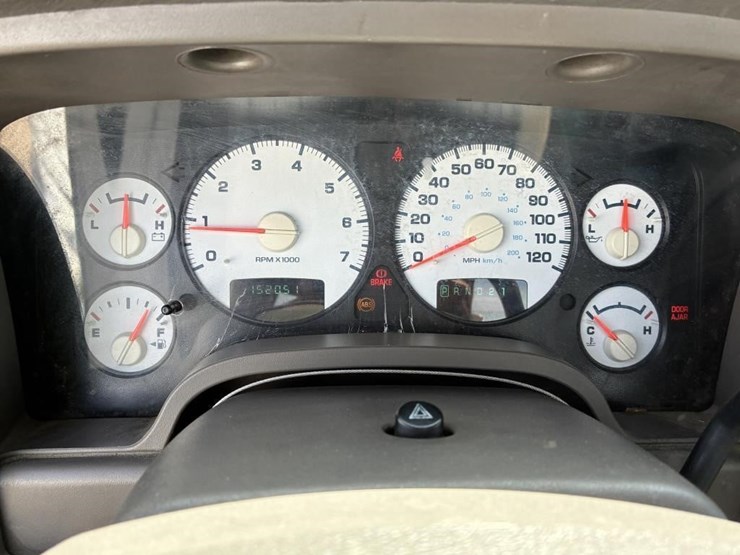 2005-dodge-ram-250-image-15