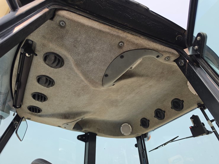2010-new-holland-ts6020-image-5