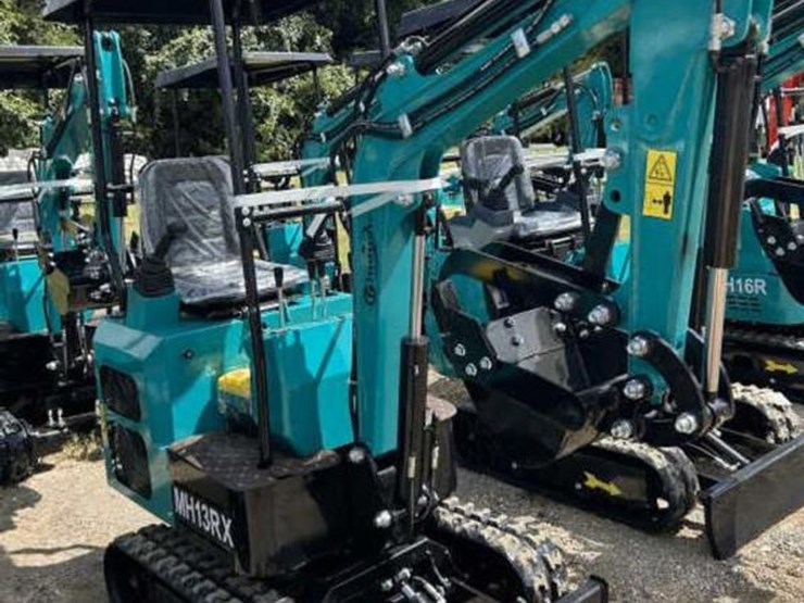 #243-•-cfg-mini-excavator---mh13rx-image-3